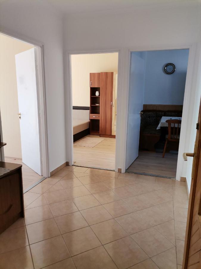Lea Apartman Harkány Buitenkant foto