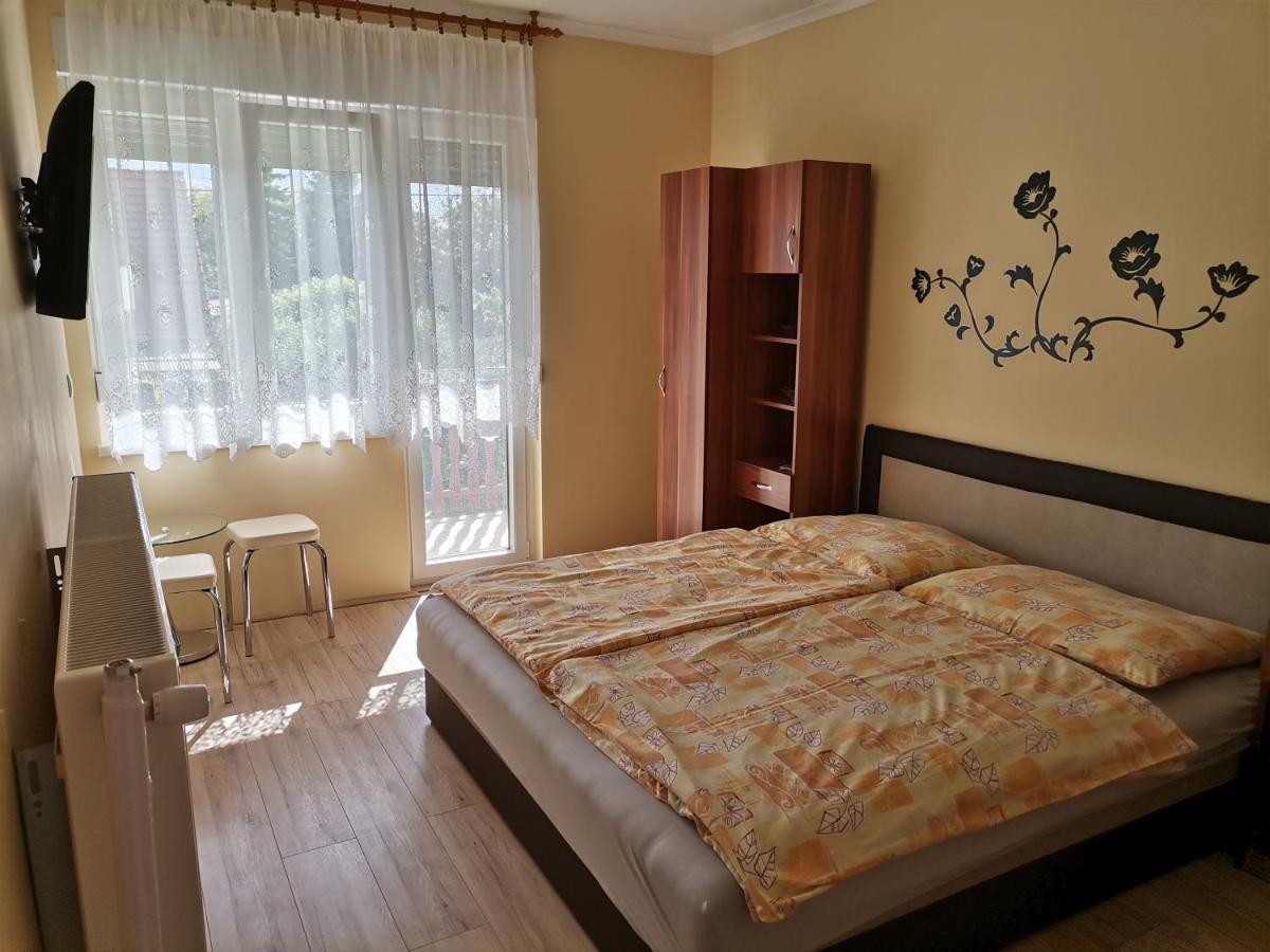 Lea Apartman Harkány Buitenkant foto