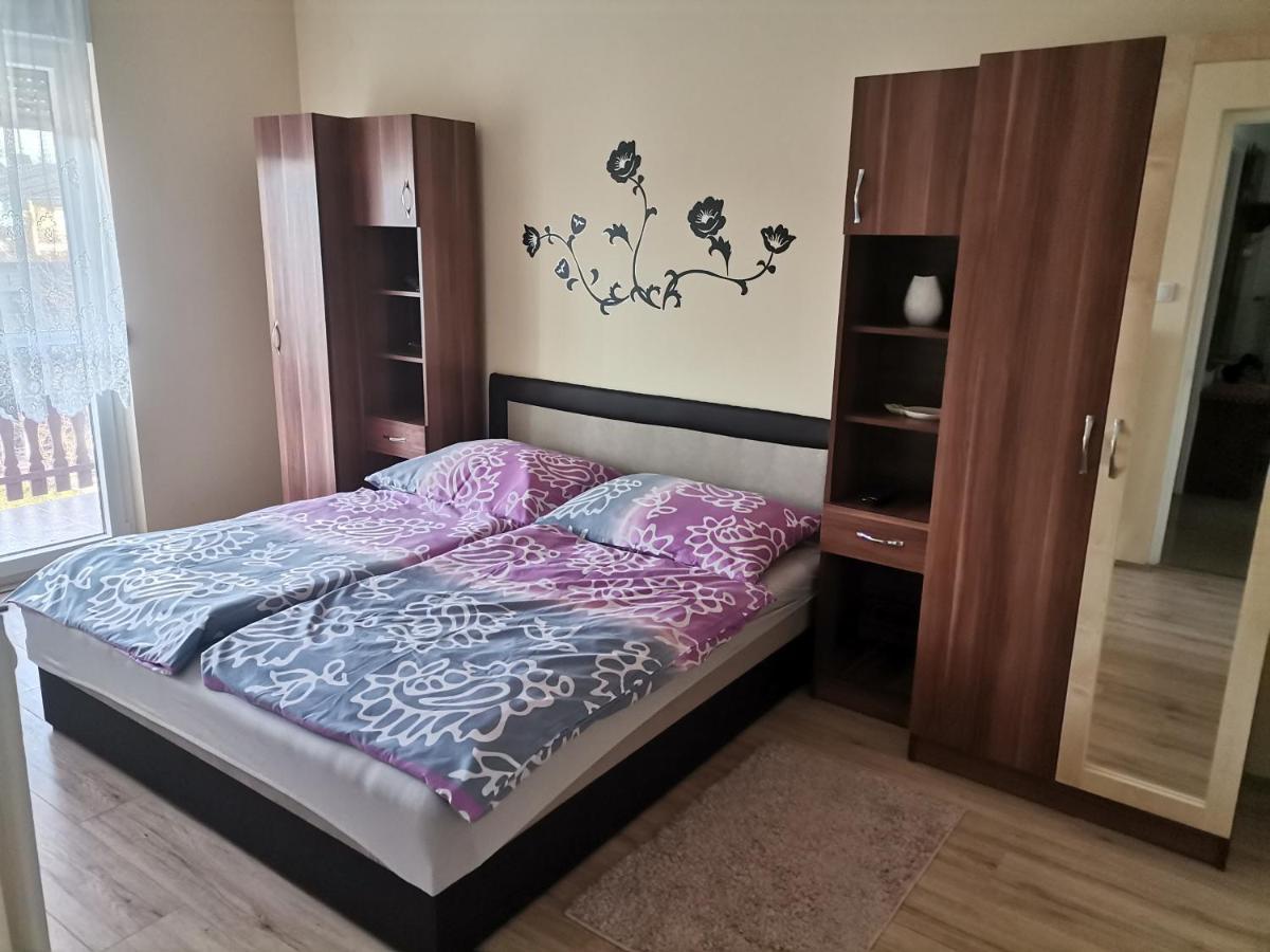 Lea Apartman Harkány Buitenkant foto