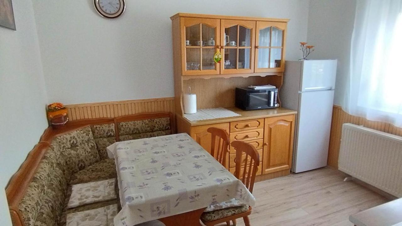 Lea Apartman Harkány Buitenkant foto